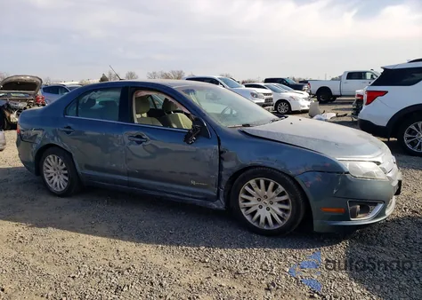 2011 Ford Fusion Hybrid z USA, uszkodzony, nr VIN 3FADP0L32BR299888